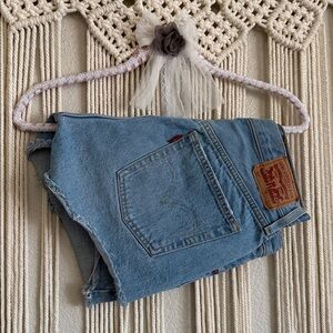 501 Levi's Women's Light Blue Denim Shorts